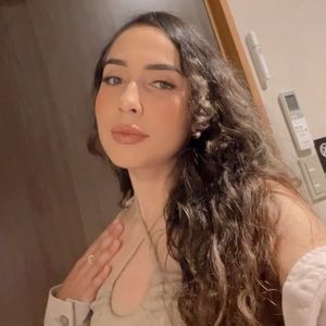 Meet your Posher, Itzel